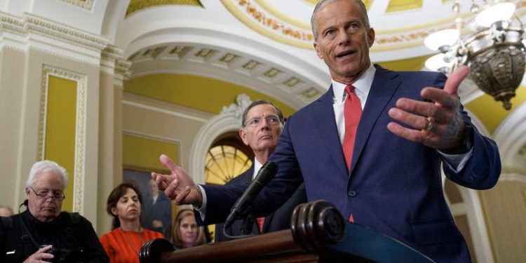 Senate ends 41-day government shutdown stalemate, sends bipartisan deal to House